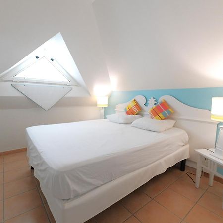 2 Pieces Premium Avec Terrasse Vue Mer Residence Pierre Et Vacances Сент-Люс Экстерьер фото
